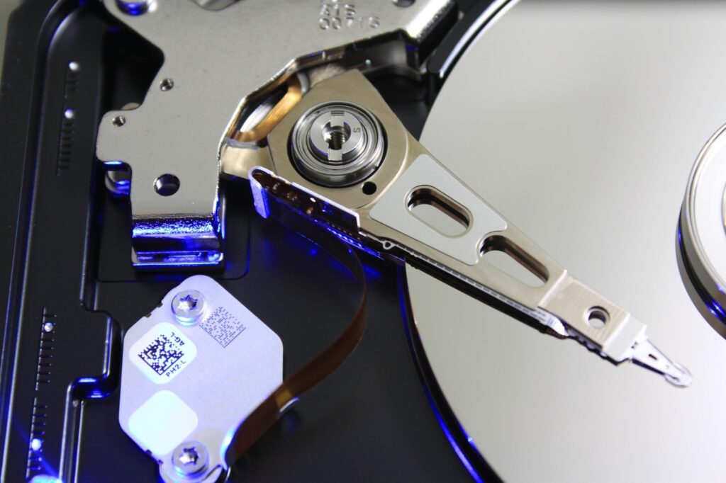 SSD vs HDD: Speed Difference Explained for Beginners